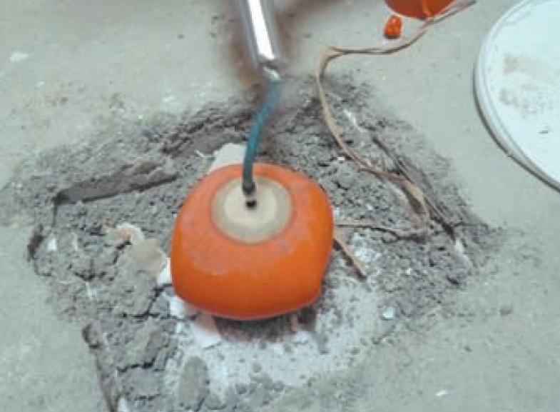 Les calfeutrements temporaires lors d’un test sont réalisés à l’aide d’adhésif, de vessie en caoutchouc gonflable, de bouchons ou encore de panneaux et membranes installées provisoirement Les calfeutrements temporaires lors d’un test sont réalisés à l’aide d’adhésif, de vessie en caoutchouc gonflable, de bouchons ou encore de panneaux et membranes installées provisoirement
